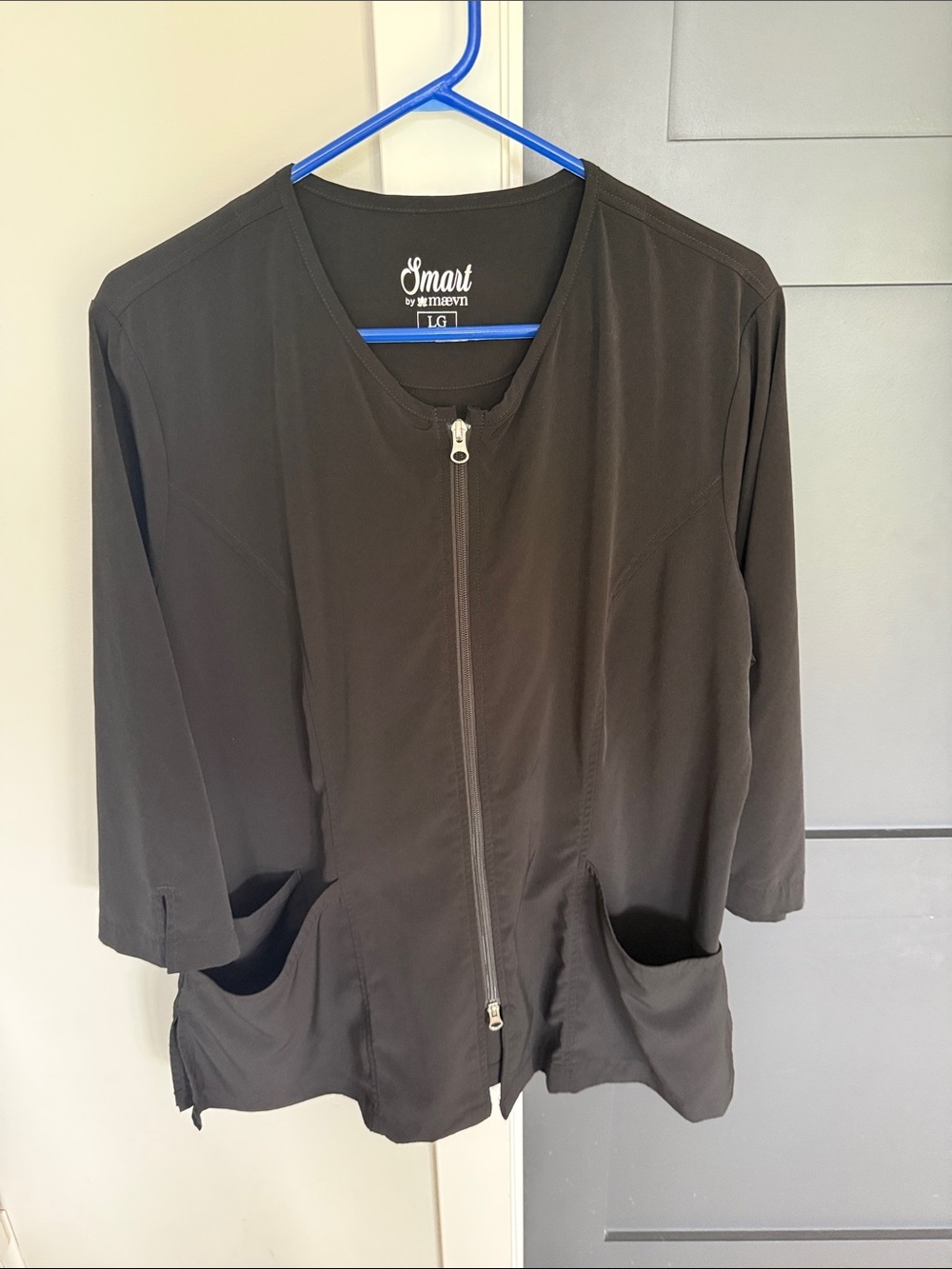 Smart by Maevn Black 3/4 Sleeve Front Zip Healthcare Jacket